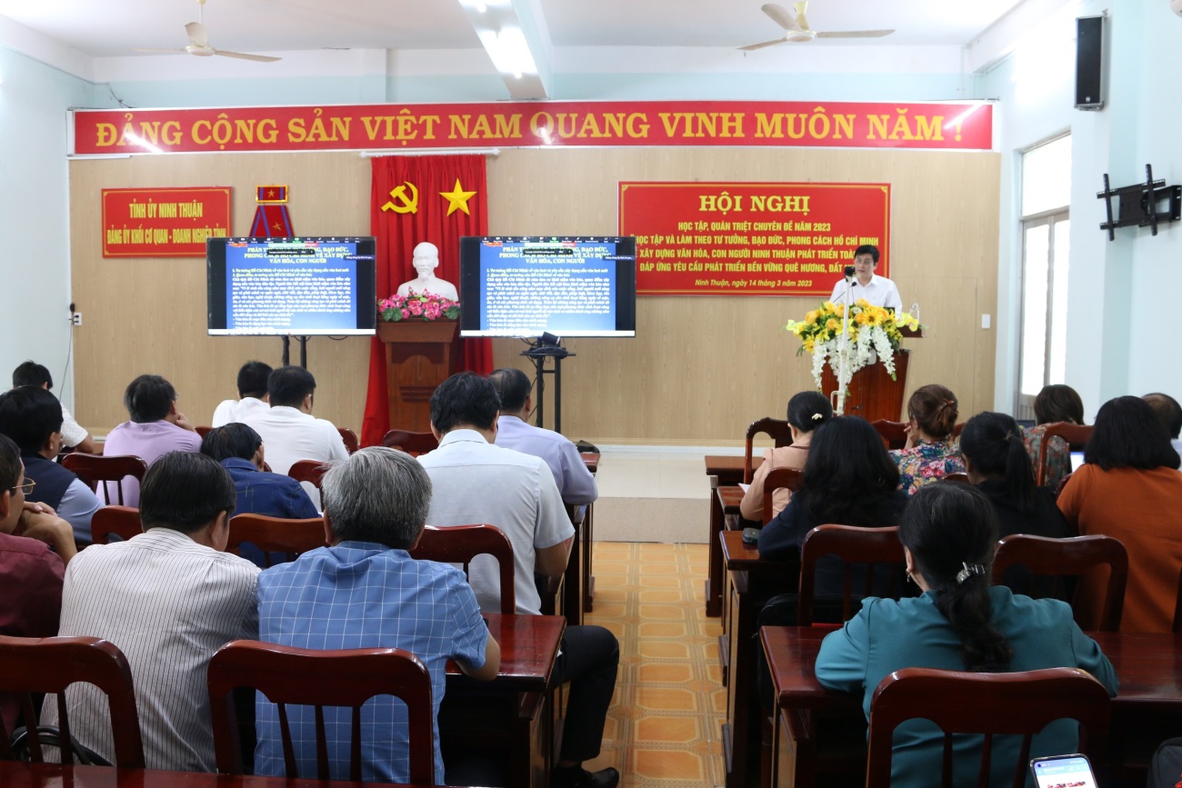 Description: https://ninhthuan.dcs.vn/SiteFolders/dukcoquan/4810/H%E1%BB%99i%20ngh%E1%BB%8B%20chuy%C3%AAn%20%C4%91%E1%BB%81%202023/z4181018265909_456f7f65842be2f3d09c13b3569bb7f4.jpg